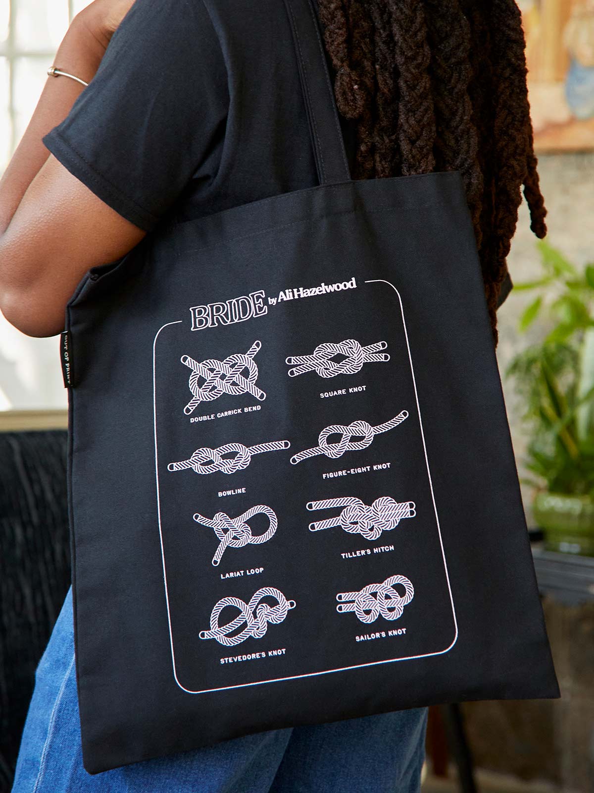 Ali Hazelwood's Bride: A Guide to Knots tote bag - Image 3
