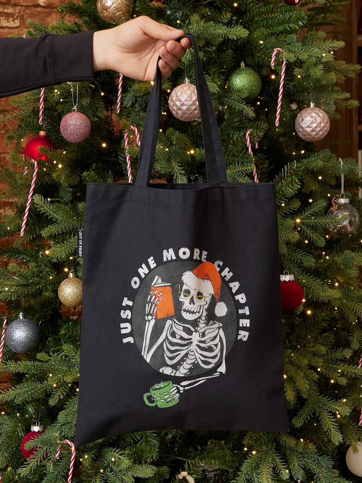 Just One More Chapter Holiday tote bag - Image 2